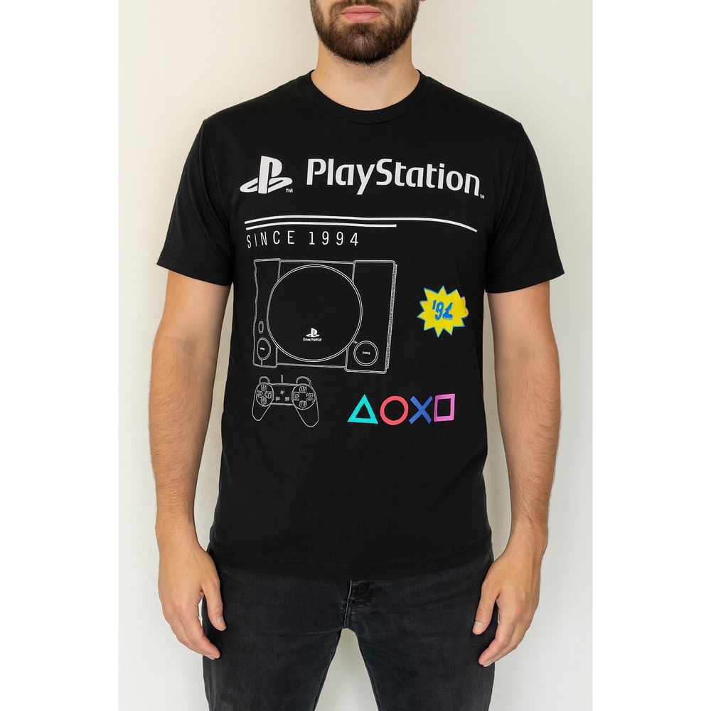 Black PlayStation Graphic Tee Size Medium in great condition